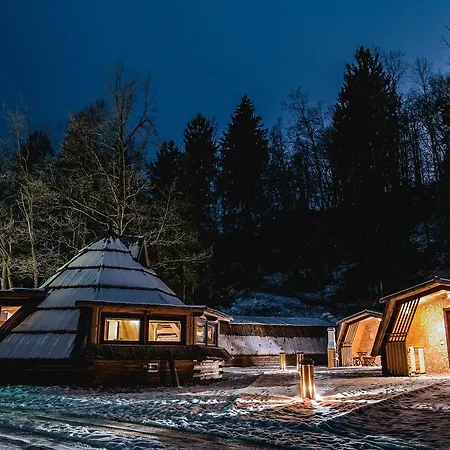 פארק נופש Glamping Pibernik - Pr' Hostar