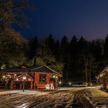 Glamping Pibernik - Pr' Hostar Holiday park 3*