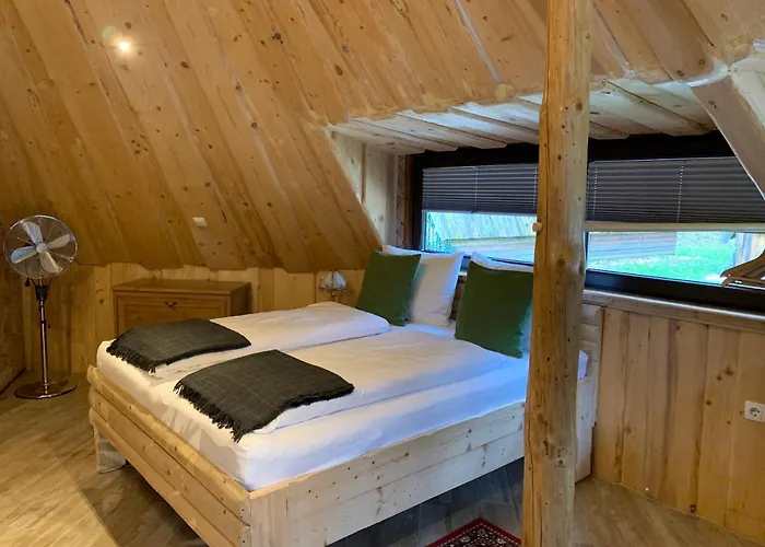 Glamping Pibernik - Pr' Hostar 3*